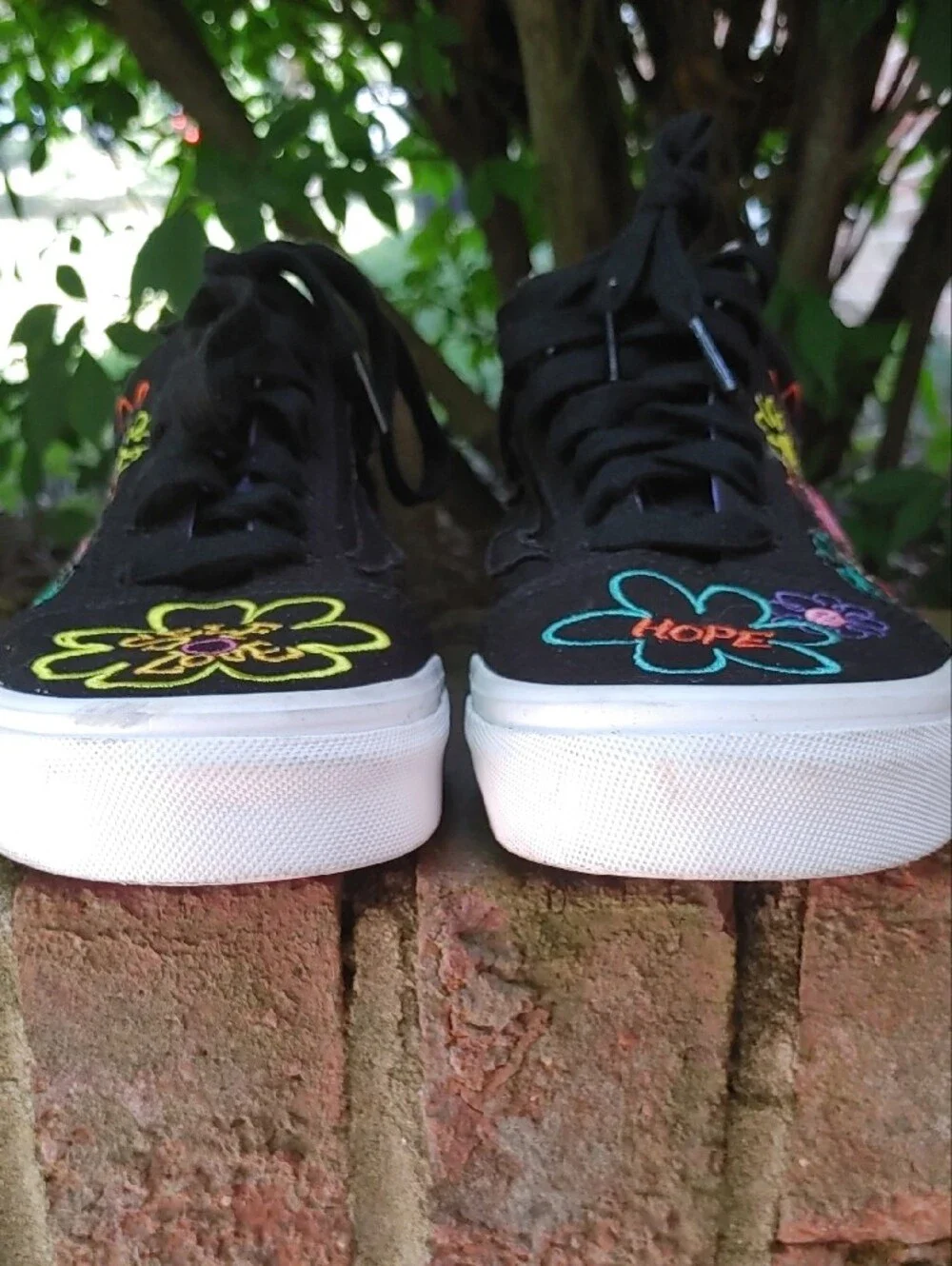 Vans Old Skool Cultivate Care Sneakers Size 8.5 (1050)